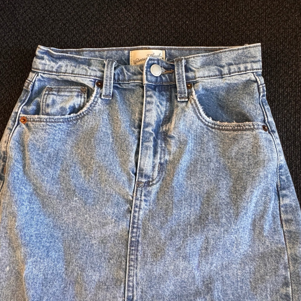 Universal Thread Light Blue High Rise Jeans
